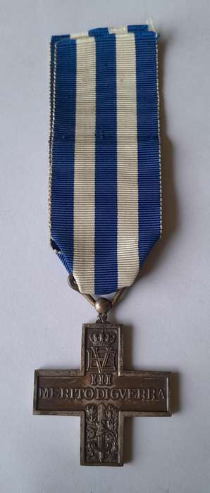 WW1 Italian War Merit Cross (Croce al Merito di Guerra).