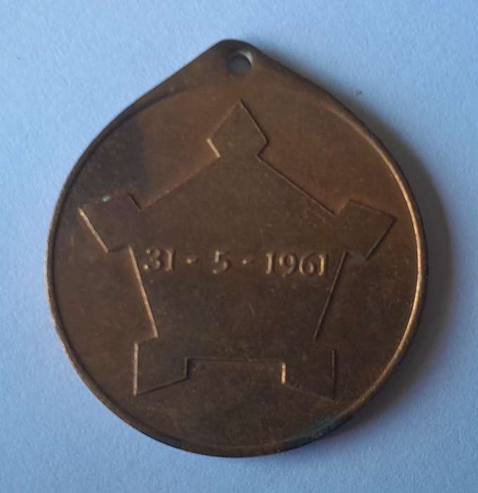 Set of 2 SA Medallions.  1961 Republic & Johannesburg 5 Years (1966).
