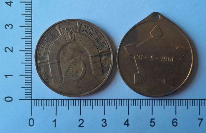Set of 2 SA Medallions.  1961 Republic & Johannesburg 5 Years (1966).