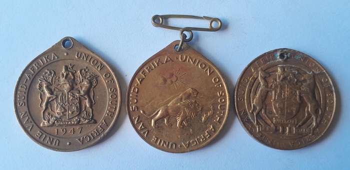 Set of 3 SA Royal Visit (1947), Jubilee (1935) & Coronation (1937) Medallions.