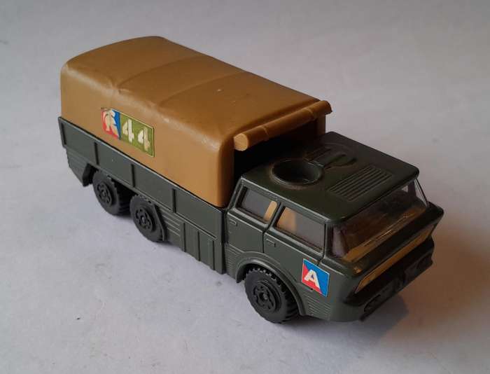 1970's Matchbox Lesney Artillery Truck.  Removeable Canopy.  12.5cm.