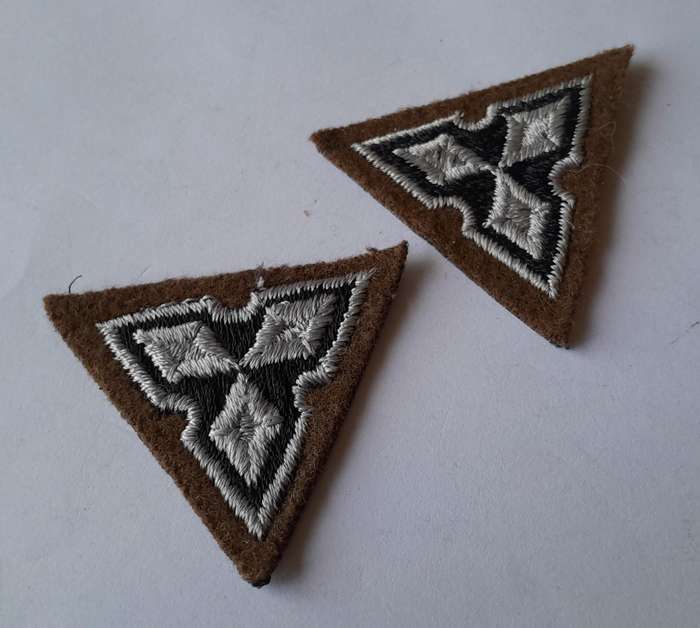 Pair SA Army SWATF Major Rank Badges.