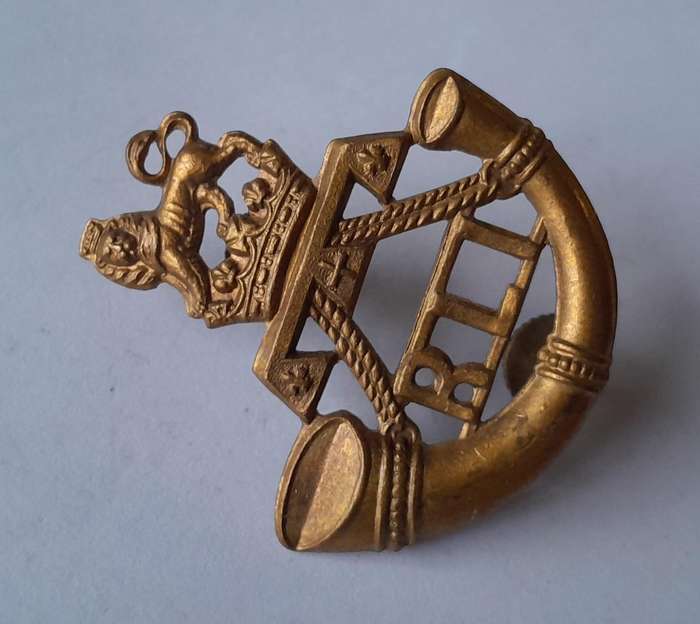 Early SA Army Rand Light Infantry Cap Badge.  Screw Lugs Intact.