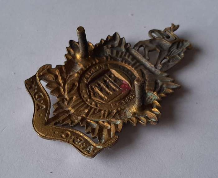 SADF A.S.C / A.D.K Service Corps Cap Badge.  Screw Lugs Intact.