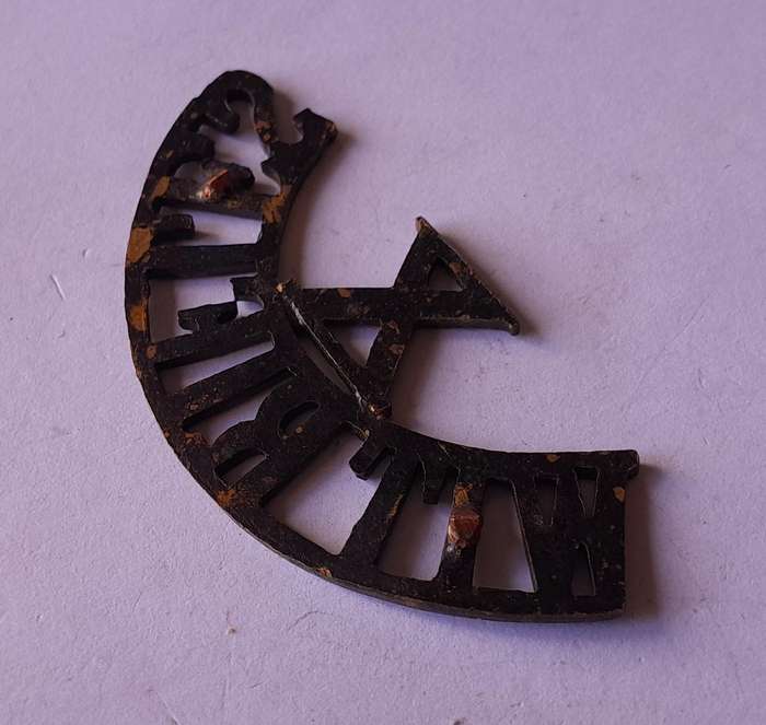 Early Witwatersrand Rifles Shoulder Title.  No Lugs.