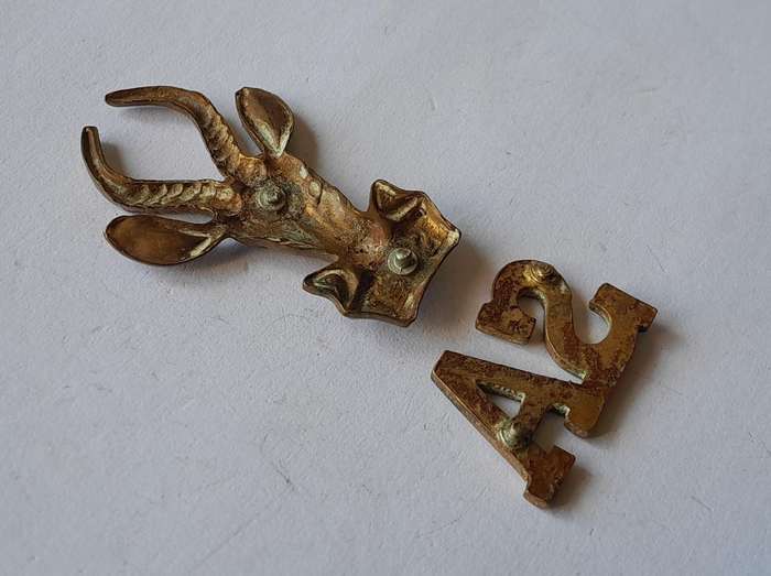 SA Infantry Corps Collar Badge & Title.  No Lugs.