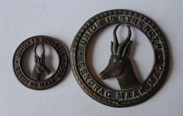 WW2 SA Infantry Cap & Collar Badges.  No Lugs.