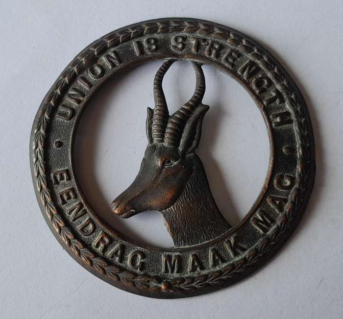WW2 SA Infantry Cap & Collar Badges.  No Lugs.