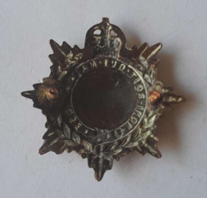 SA Army S.A.S.C / S.A.I Collar Badge.  No Lugs.