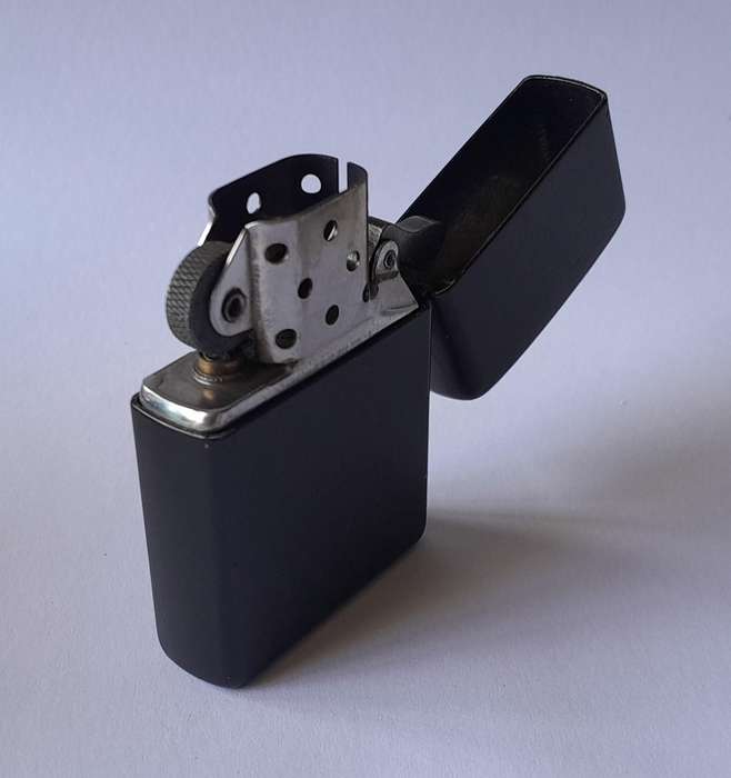 Vintage Zippo Harley Davidson Matt Black Lighter.