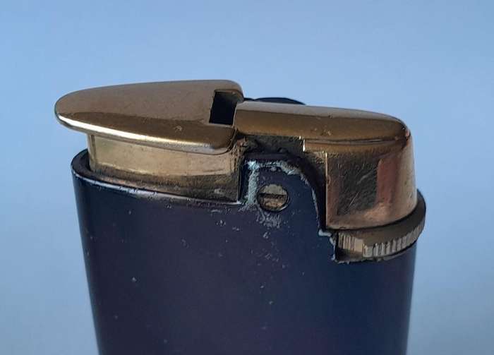 1950's Ronson Varaflame Starfire Lighter.  Woodbridge, U.S.A.