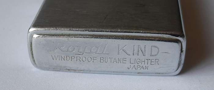 Vintage Japanese "Royal Kind" Windproof Butane Gas Lighter.