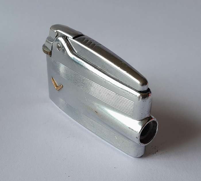 1950's Ronson Varaflame Butane Lighter.  Made In England.