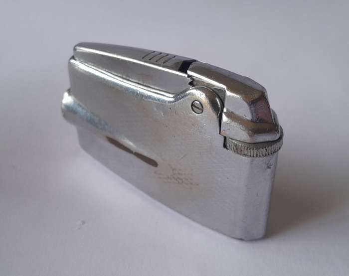 1950's Ronson Varaflame Butane Gas Lighter.  Made In France.
