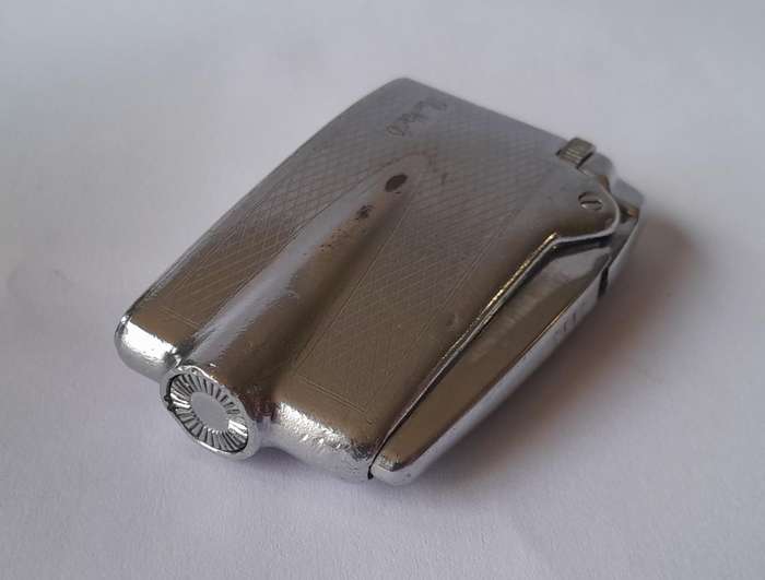 1950's Ronson Varaflame Butane Gas Lighter.  Made In France.
