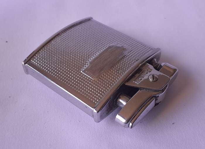 1960's Ronson Cadet Petrol Lighter.  Made In England.