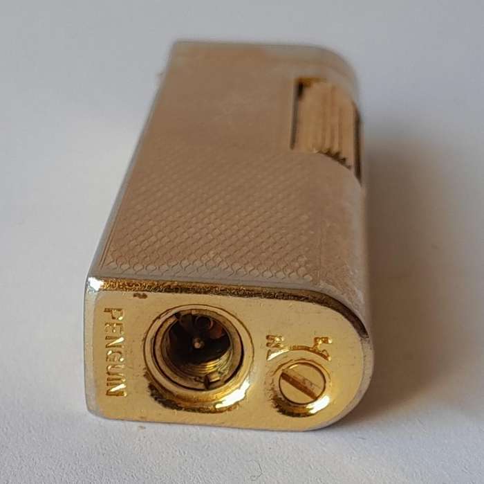 Vintage "Penguin" Goldtone Butane Gas Lighter.