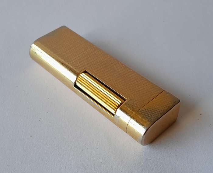 Vintage "Penguin" Goldtone Butane Gas Lighter.