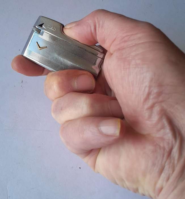 1950's Ronson Varaflame Butane Gas Lighter.  Made In England.