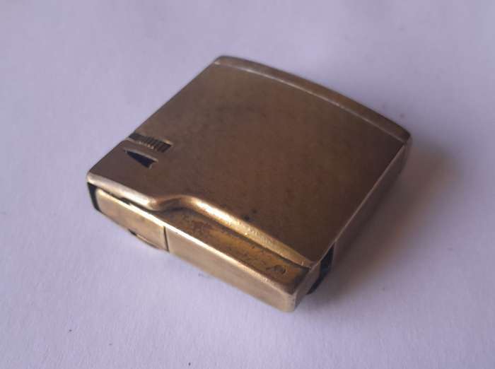 Vintage Japanese "Polka" Goldtone Butane Gas Lighter.