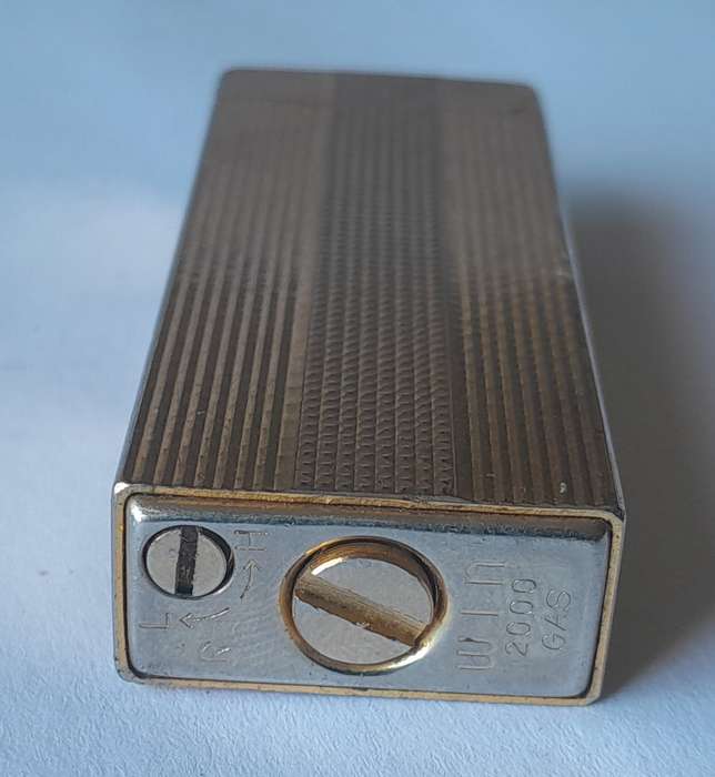 1970's/80's Japanese "Win 2000" Gold Tone Butane Gas Lighter.