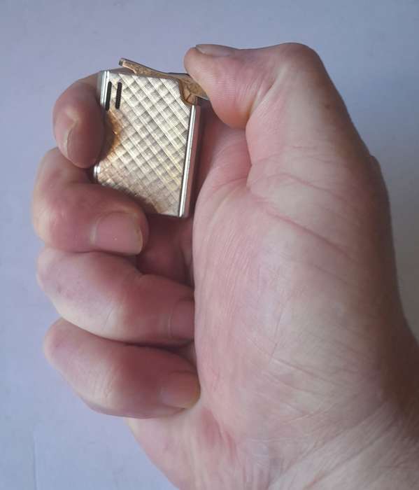 Vintage "Mink" Goldtone Butane Gas Lighter.