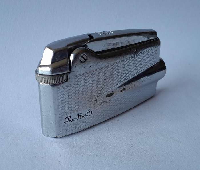 1950's Ronson Varaflame Butane Gas Lighter.  Made In France.