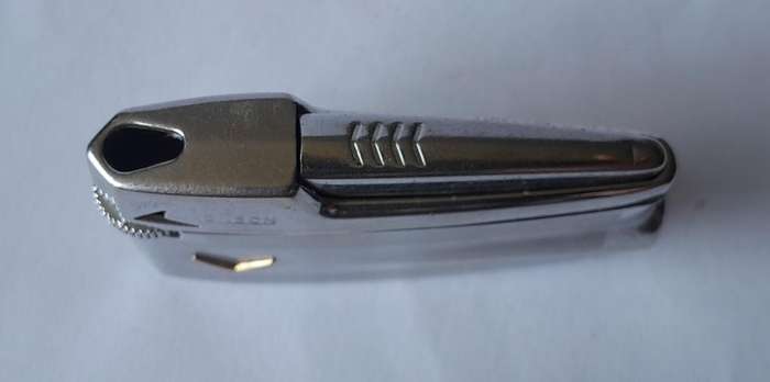 1950's Ronson Varaflame Butane Gas Lighter.  Made In England.