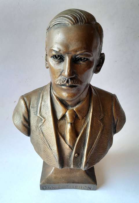1987 Phil Minnaar Cold Cast Bronze Bust Of Danie Theron (Boer War Icon). Signed.  19cm.