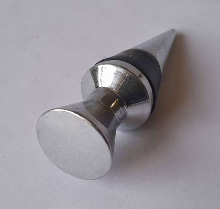 Vintage Solid Metal Sommelier Wine Bottle Stopper.