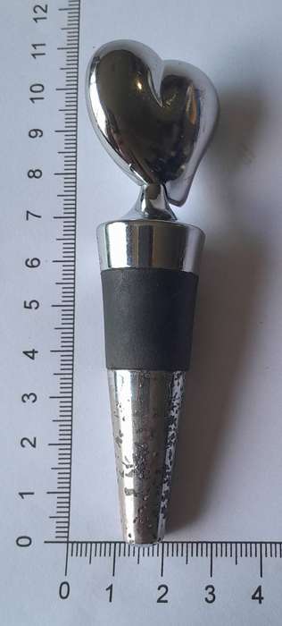 Vintage Solid Metal Sommelier Wine Bottle Stopper. (Carrol Boyes Style).