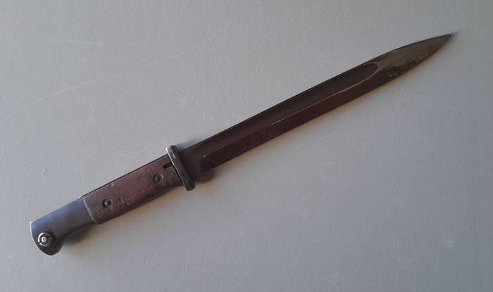 WW2 German K98 Bayonet By "Jetter Und Scheerer" With Scabbard.  Rare Maker.