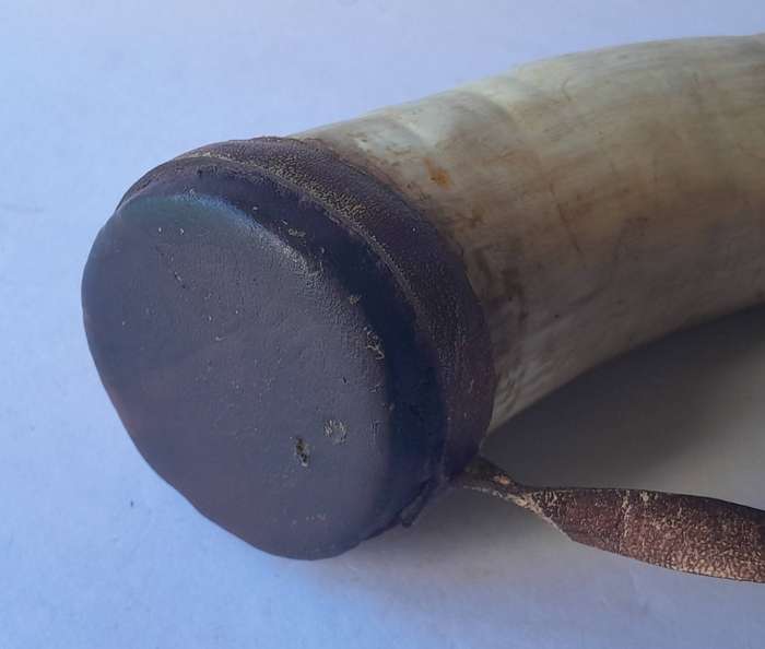Antique Gun Powder Horn With Stopper And Shoulder Strap.  30cm.
