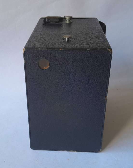 1930's Art Deco Brownie Junior Six-16 Box Camera + 1 Other (For Restoration, Parts Or Display).