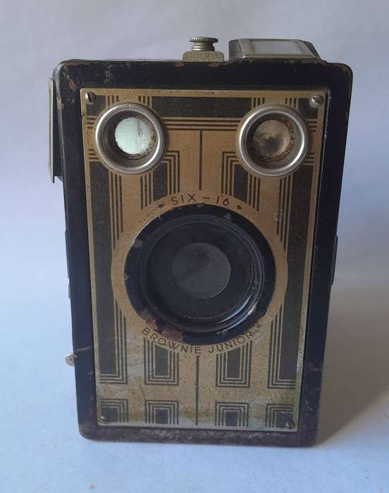 1930's Art Deco Brownie Junior Six-16 Box Camera + 1 Other (For Restoration, Parts Or Display).