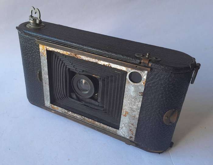 1930's Art Deco Brownie Junior Six-16 Box Camera + 1 Other (For Restoration, Parts Or Display).