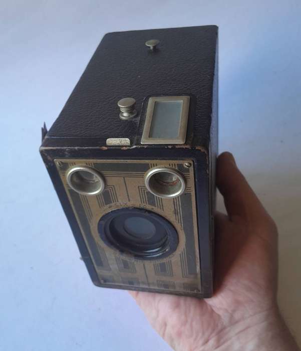 1930's Art Deco Brownie Junior Six-16 Box Camera + 1 Other (For Restoration, Parts Or Display).