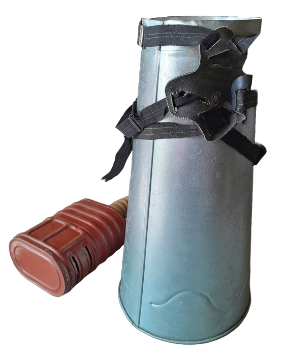 WW2 Kaufman Gas Mask With Barringer, Wallis & Manners Cannister.  Dated 1941.