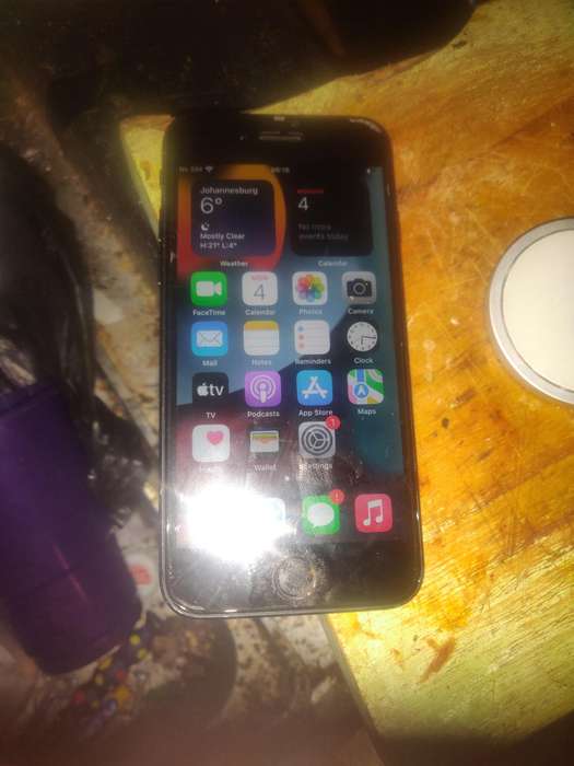 Pre-owned iPhone SE 2nd Gen