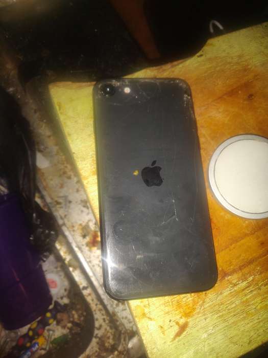 Pre-owned iPhone SE 2nd Gen
