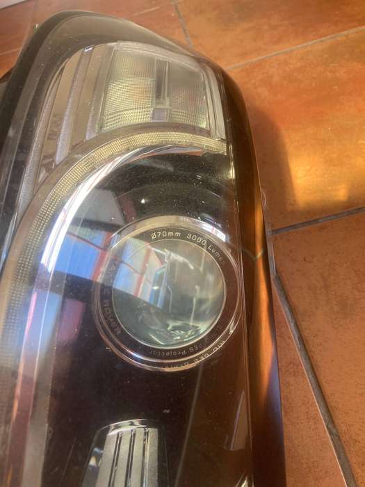 Range Rover L494 Headlight