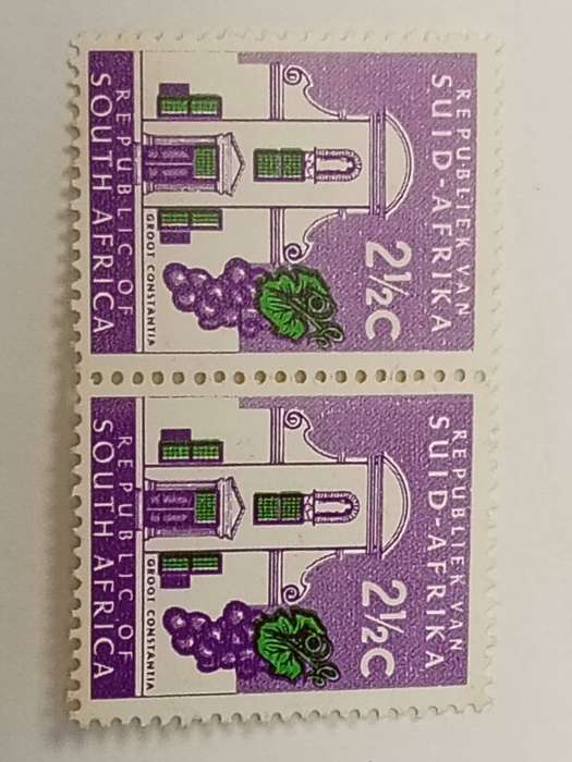 1961 2½c Groot Constantia Pair with Broken A on Right Stamp and Broken Frame with Colour Shift