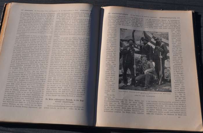 DER FREIHEITSKAMPF DER BUREN [1902] contains tremendous pictures and illustrations