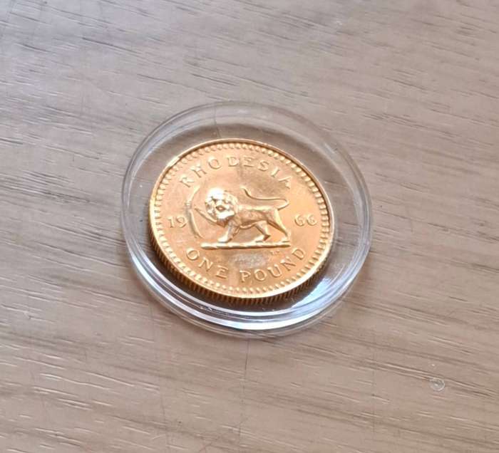 RHODESIA 1 Gold Pound 1966 - rare vintage gold coin
