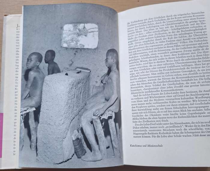 ZWIELICHTIGES AFRIKA Controversial ethnological study on "Dark Africa" [1959, in German]