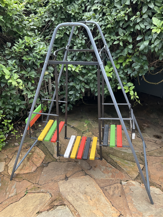 CHILDS SWING