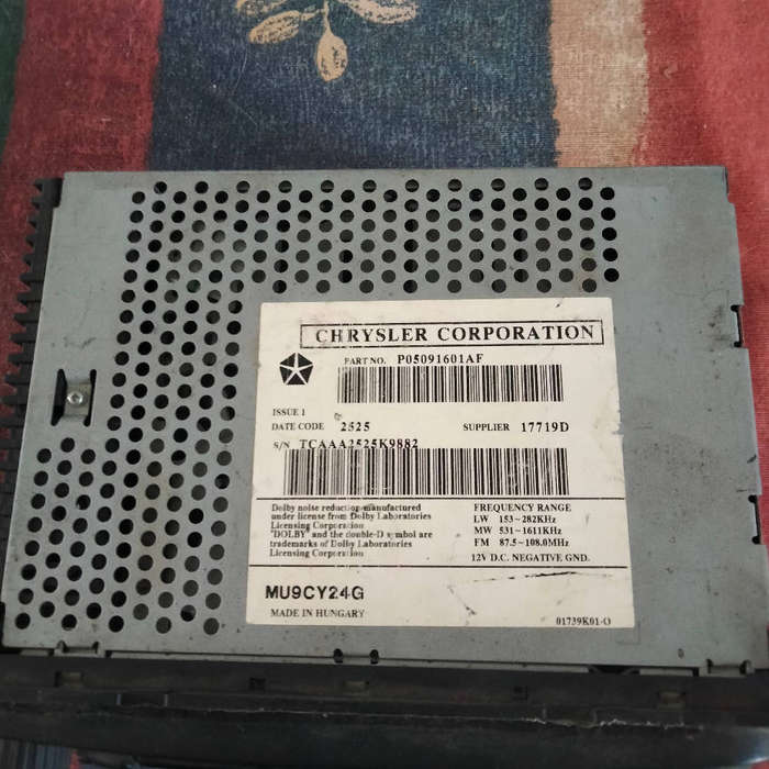 Chrysler car radio