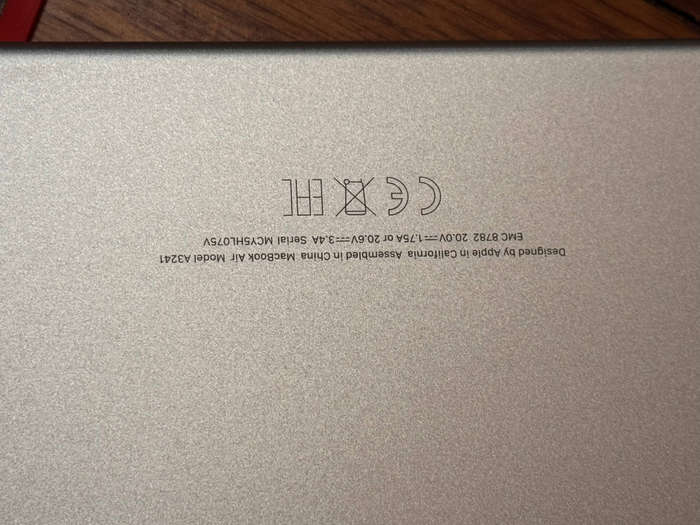 Macbook Air 15 M4 2025