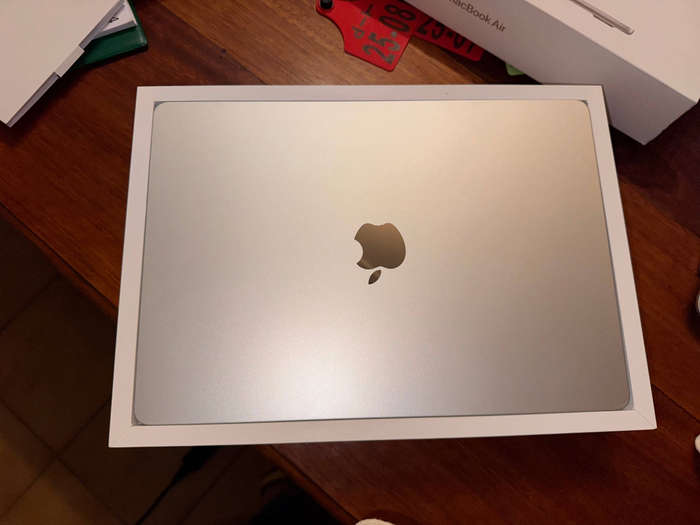 Macbook air 15" M4 256gb SSD brand new
