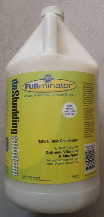 Furminator Deshed Solution for long & short-haired dogs & cats 3.78L